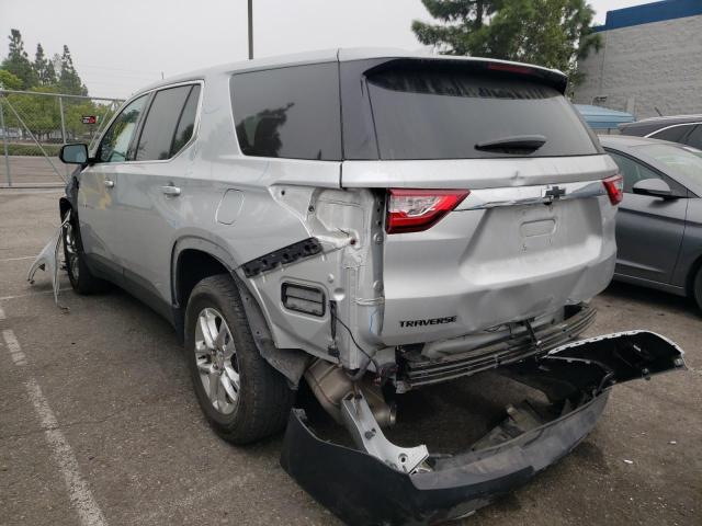 1GNERLKW7KJ244618 - 2019 CHEVROLET TRAVERSE LS SILVER photo 3