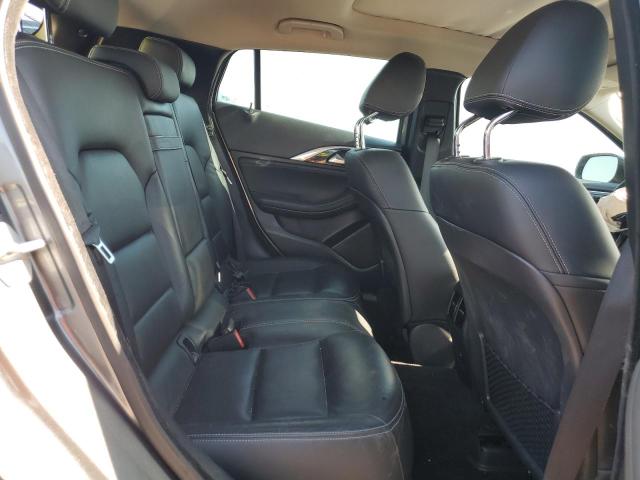 SJKCH5CR9HA015225 - 2017 INFINITI QX30 BASE 灰色 照片 11