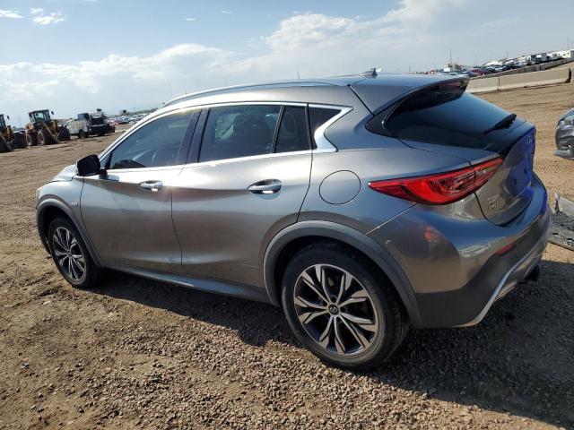 SJKCH5CR9HA015225 - 2017 INFINITI QX30 BASE 灰色 照片 2