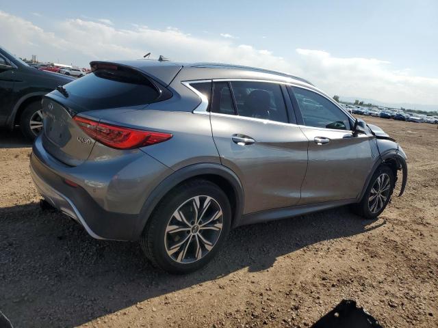 SJKCH5CR9HA015225 - 2017 INFINITI QX30 BASE 灰色 照片 3