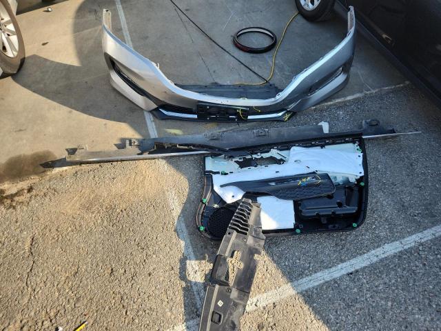 1HGCR2F50HA201681 - 2017 HONDA ACCORD SPORT SILVER photo 12