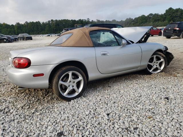 JM1NB353310201106 - 2001 MAZDA MX-5 MIATA BASE SILVER photo 3