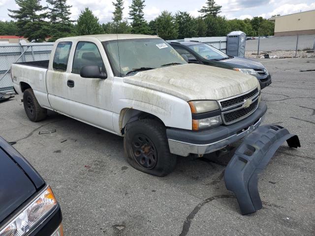 2GCEK19V371106123 - 2007 CHEVROLET SILVERADO K1500 CLASSIC SILVER photo 4