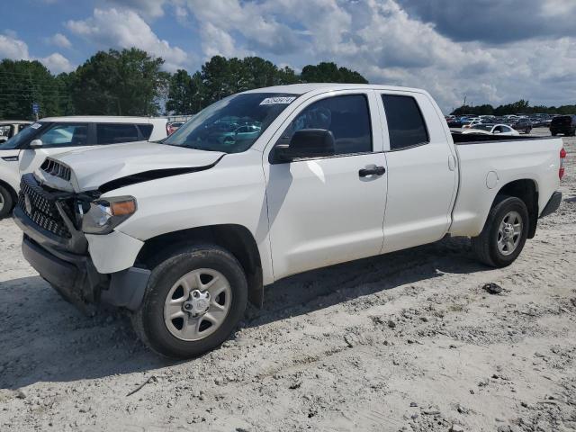 5TFRM5F13JX128668 - 2018 TOYOTA TUNDRA DOUBLE CAB SR/SR5 WHITE photo 1