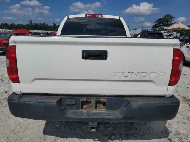 5TFRM5F13JX128668 - 2018 TOYOTA TUNDRA DOUBLE CAB SR/SR5 WHITE photo 6