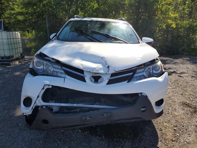 2T3ZFREV6FW202229 - 2015 TOYOTA RAV4 LE WHITE photo 5