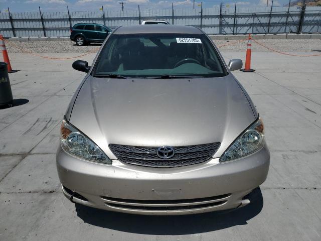 JTDBE32K230162453 - 2003 TOYOTA CAMRY LE BEIGE photo 5