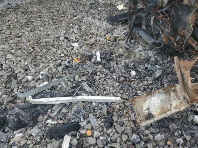 4YDT21024CB452067 - 2012 KEYSTONE OUTBACK 烧焦的 照片 8