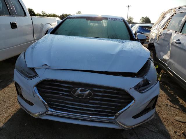 5NPE24AF6KH812399 - 2019 HYUNDAI SONATA SE WHITE photo 5