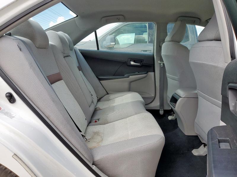 4T4BF1FK3CR218504 - 2012 TOYOTA CAMRY BASE WHITE photo 11