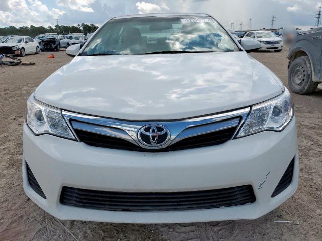 4T4BF1FK3CR218504 - 2012 TOYOTA CAMRY BASE WHITE photo 5