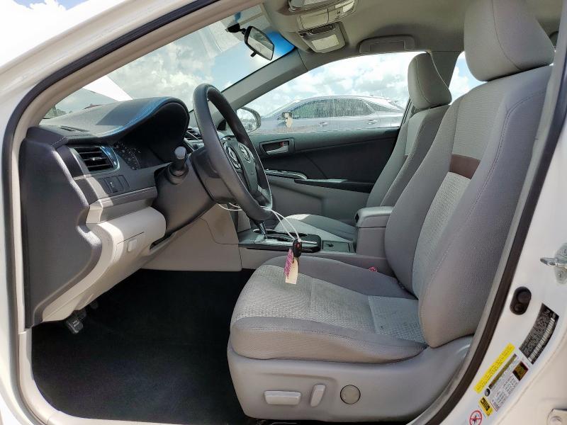 4T4BF1FK3CR218504 - 2012 TOYOTA CAMRY BASE WHITE photo 7