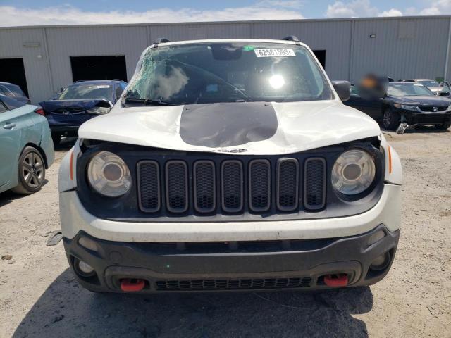 ZACCJBCB6HPG48225 - 2017 JEEP RENEGADE TRAILHAWK WHITE photo 5