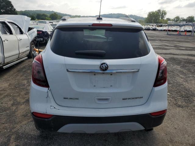 KL4CJBSB1JB634647 - 2018 BUICK ENCORE PREFERRED II WHITE photo 6