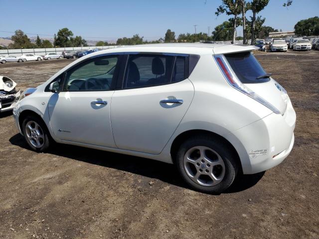 JN1AZ0CP6BT001001 - 2011 NISSAN LEAF SV WHITE photo 2