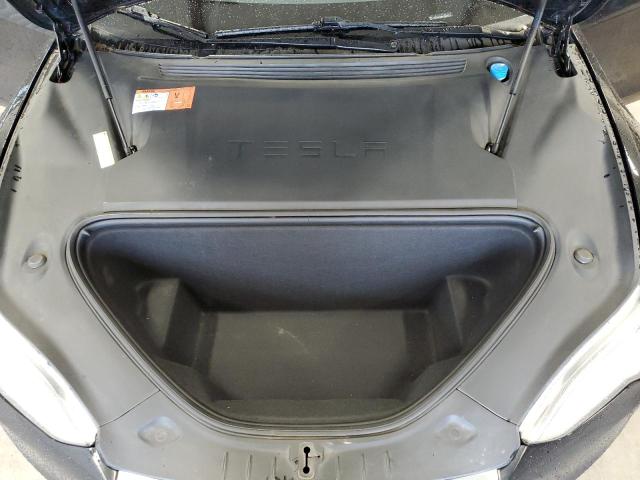 5YJSA1E26HF180555 - 2017 TESLA MODEL S Schwarz Foto 11