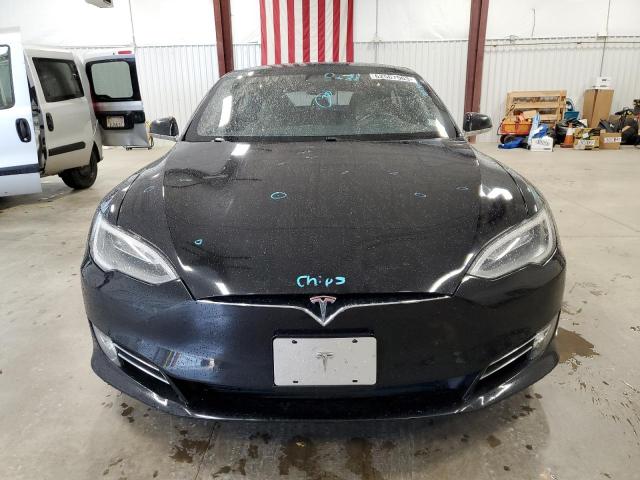 5YJSA1E26HF180555 - 2017 TESLA MODEL S Schwarz Foto 5
