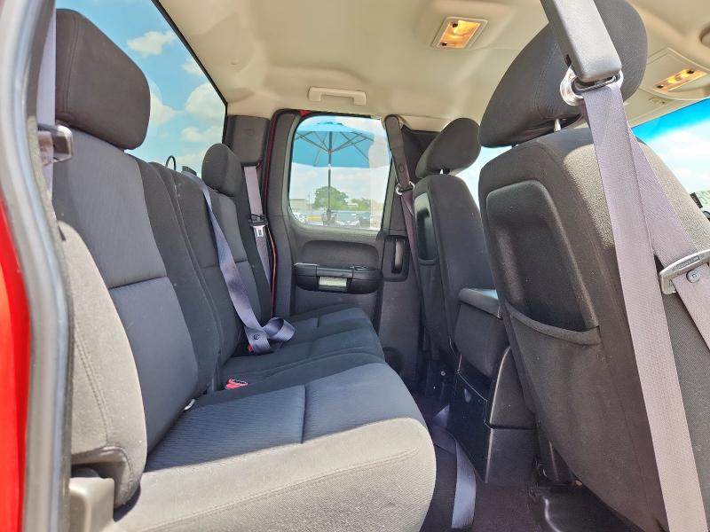 1GCRCSE06BZ351299 - 2011 CHEVROLET SILVERADO C1500 LT RED photo 10