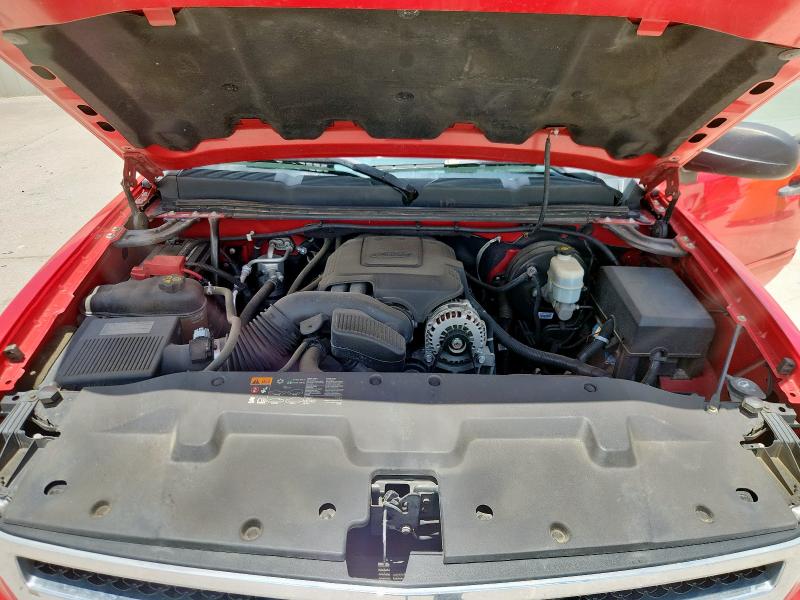 1GCRCSE06BZ351299 - 2011 CHEVROLET SILVERADO C1500 LT RED photo 11