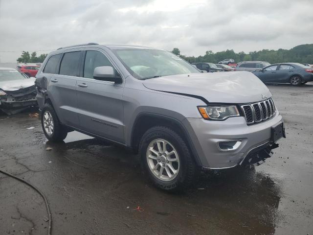 1C4RJFAG6JC278517 - 2018 JEEP GRAND CHER LAREDO ვერცხლისფერი ფოტო 4