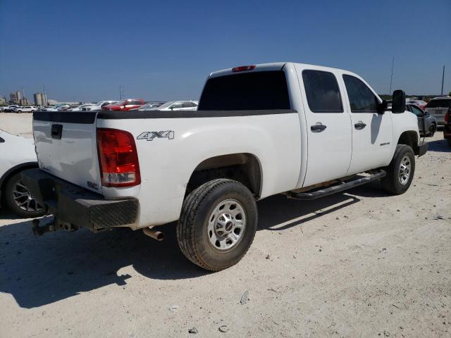 1GT12ZCG8BF112184 - 2011 GMC SIERRA K2500 HEAVY DUTY WHITE photo 3