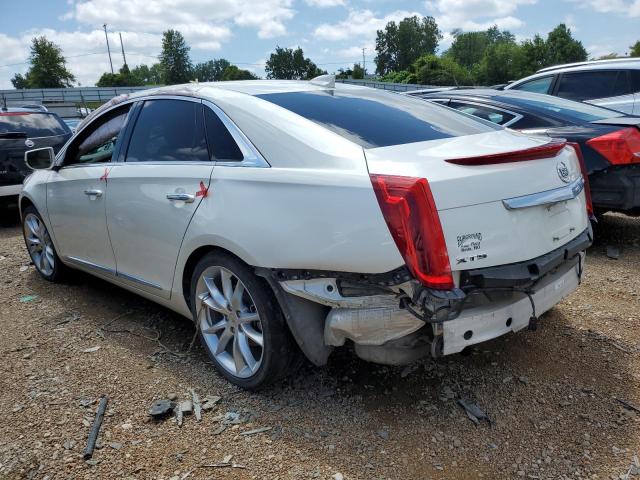 2G61P5S32F9125846 - 2015 CADILLAC XTS PREMIUM COLLECTION WHITE photo 2