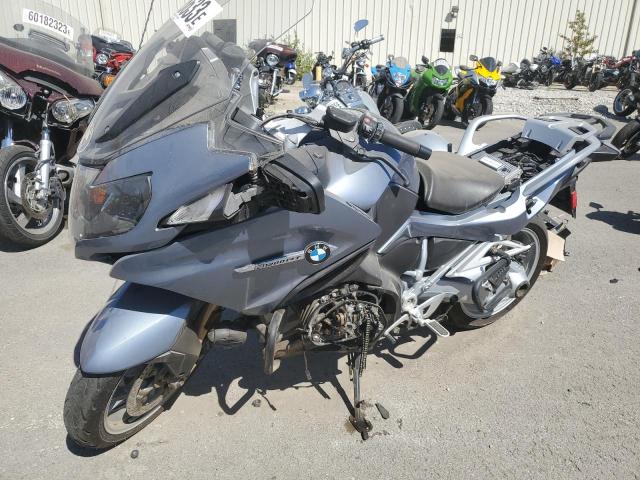 WB10A1308EZ191469 - 2014 BMW R1200 RT GRAY photo 2