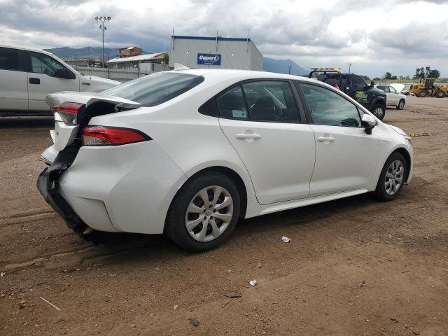 5YFEPMAE1MP215305 - 2021 TOYOTA COROLLA LE WHITE photo 3