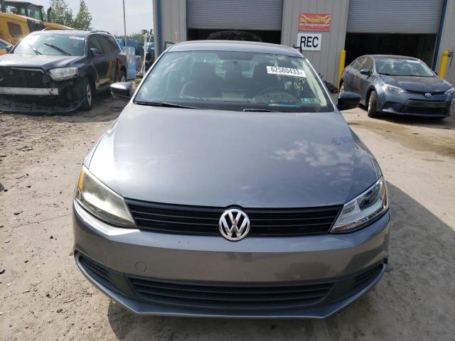 3VW2K7AJ3DM293427 - 2013 VOLKSWAGEN JETTA BASE 灰色 照片 5