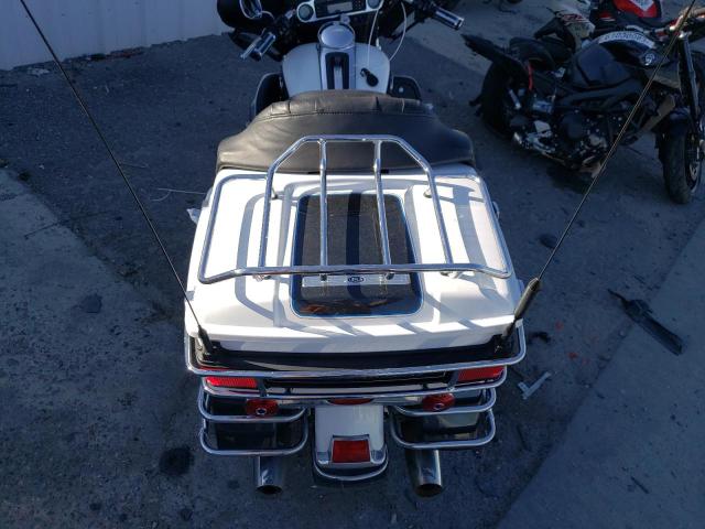 1HD1FC4108Y658078 - 2008 HARLEY-DAVIDSON FLHTCUI 白色 照片 6