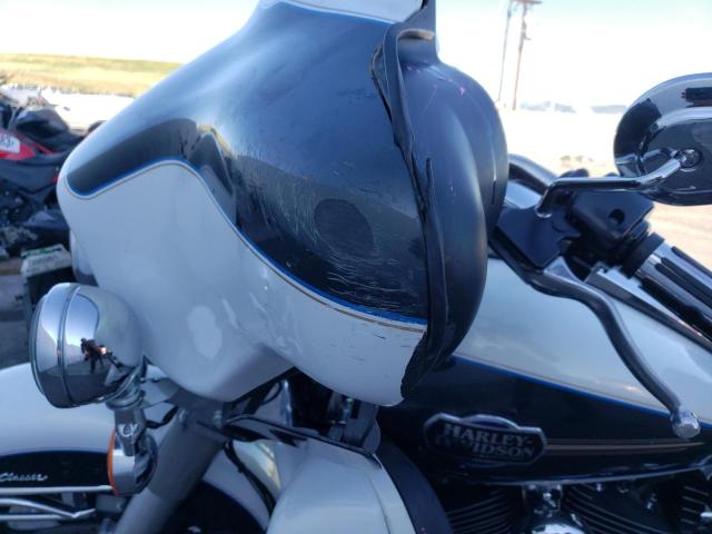 1HD1FC4108Y658078 - 2008 HARLEY-DAVIDSON FLHTCUI 白色 照片 9