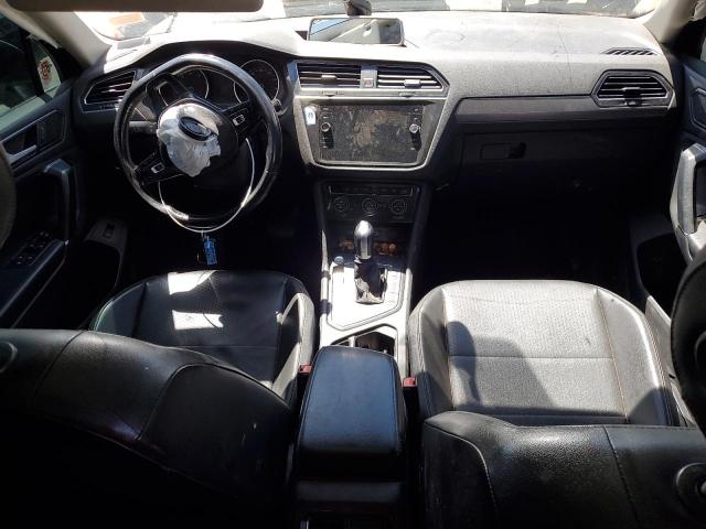 3VV3B7AX3JM005057 - 2018 VOLKSWAGEN TIGUAN SE Noir photo 8