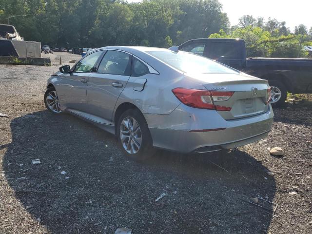 1HGCV1F17JA082441 - 2018 HONDA ACCORD LX Gümüş foto 2
