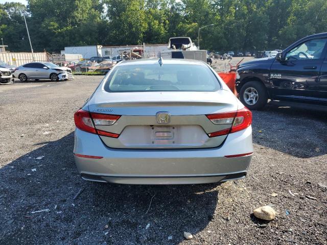 1HGCV1F17JA082441 - 2018 HONDA ACCORD LX Gümüş foto 6