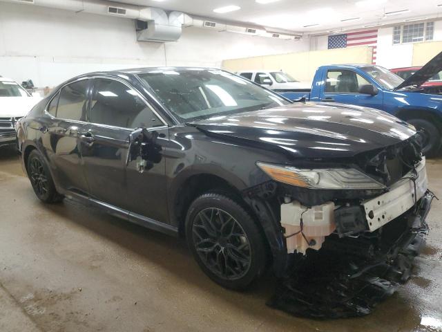 4T1BZ1HK3KU028036 - 2019 TOYOTA CAMRY XSE Qara foto 4