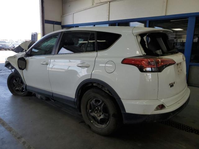 2T3BFREV0JW852913 - 2018 TOYOTA RAV4 LE თეთრი ფოტო 2