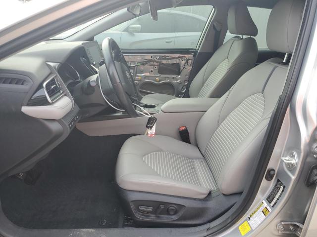 4T1G11AKXPU754717 - 2023 TOYOTA CAMRY SE NIGHT SHADE SILVER photo 7