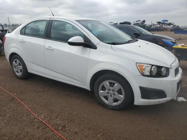 1G1JA5SH0D4121541 - 2013 CHEVROLET SONIC LS WHITE photo 4