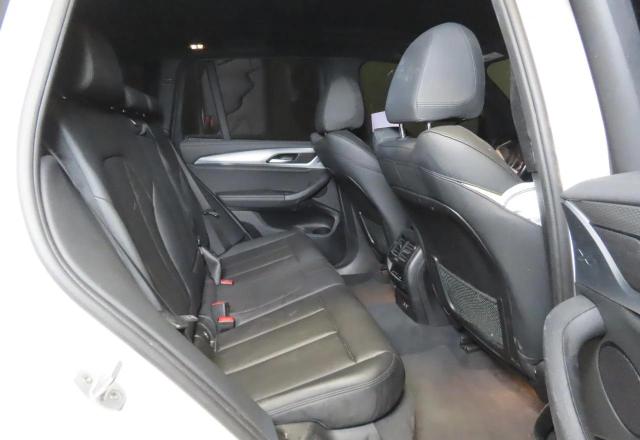 5UXTY3C07L9C46239 - 2020 BMW X3 SDRIVE30I WHITE photo 6