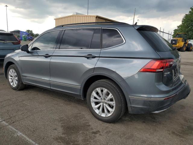 3VV3B7AX8JM103579 - 2018 VOLKSWAGEN TIGUAN SE Сұр фото 2