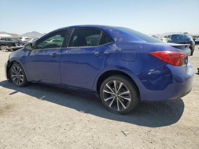 2T1BURHE7JC996549 - 2018 TOYOTA COROLLA L BLUE photo 2
