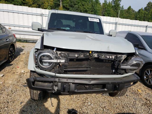 1FMEE5DP2NLB45814 - 2022 FORD BRONCO BASE GRAY photo 5