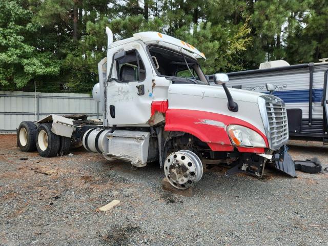 2013 FREIGHTLINER CASCADIA 1, 