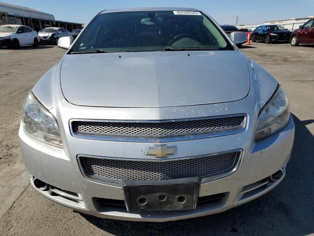 1G1ZE5EB1AF238639 - 2010 CHEVROLET MALIBU LTZ ვერცხლისფერი ფოტო 5