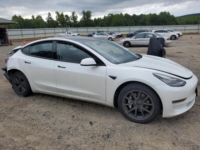 5YJ3E1EB7MF847992 - 2021 TESLA MODEL 3 WHITE photo 4