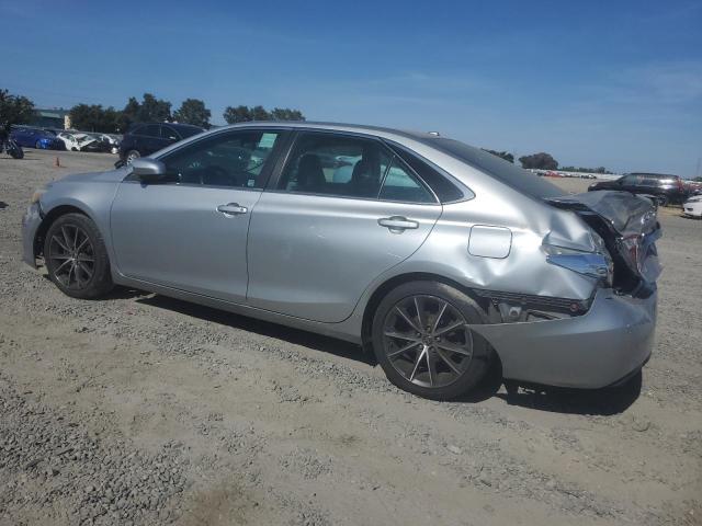 4T1BF1FK7GU212804 - 2016 TOYOTA CAMRY LE SILVER photo 2