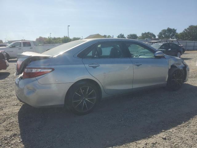 4T1BF1FK7GU212804 - 2016 TOYOTA CAMRY LE SILVER photo 3