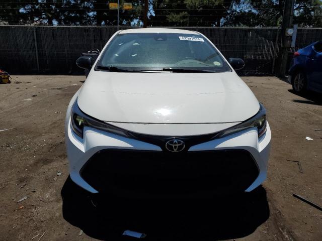 JTND4RBE4L3075320 - 2020 TOYOTA COROLLA SE WHITE photo 5