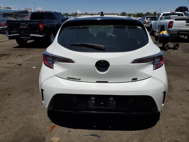 JTND4RBE4L3075320 - 2020 TOYOTA COROLLA SE WHITE photo 6