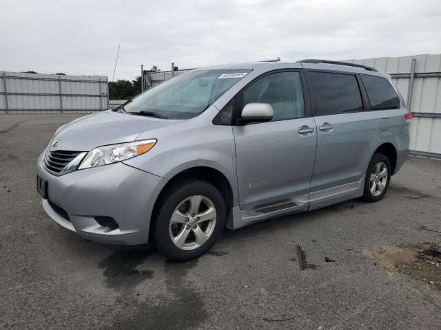 2014 TOYOTA SIENNA LE, 